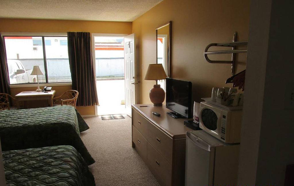 Westwood Motel 100 Mile House エクステリア 写真