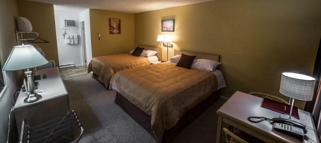 Westwood Motel 100 Mile House エクステリア 写真